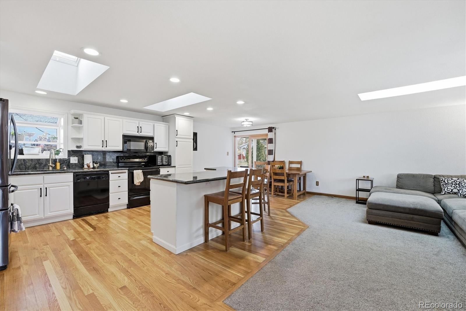 412 S Devinney Street