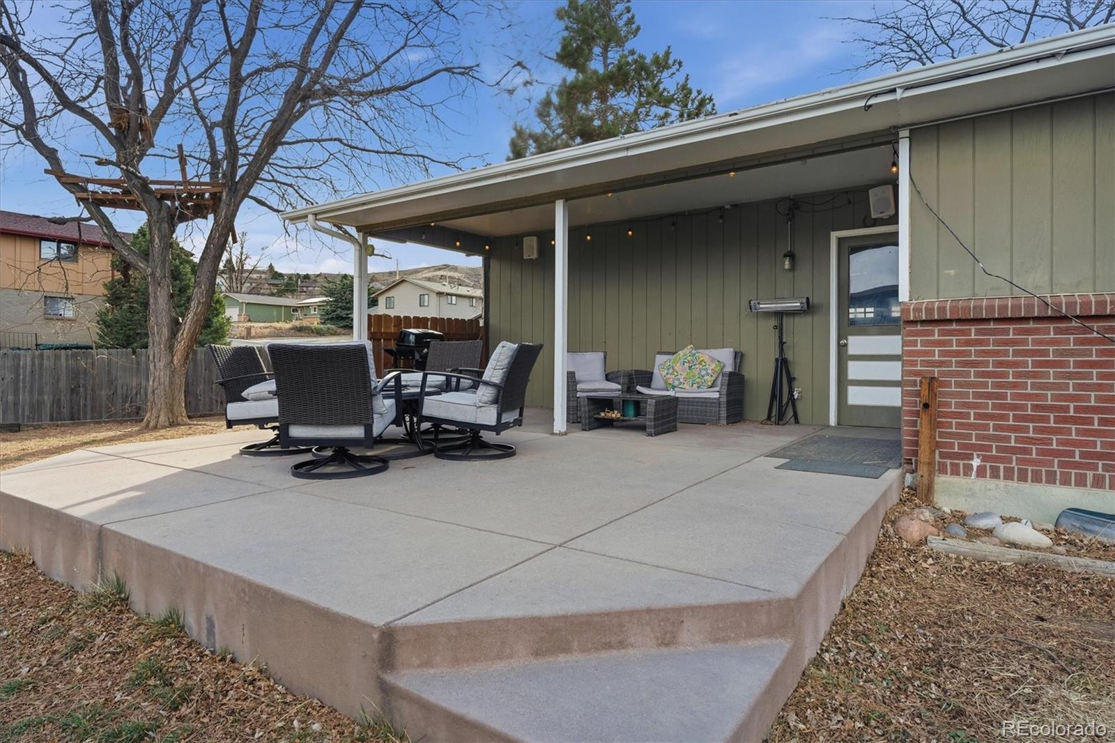 412 S Devinney Street