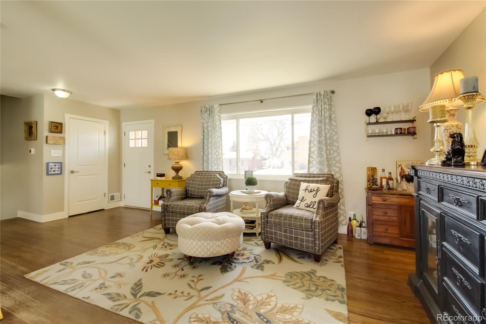 10776 Livingston Drive