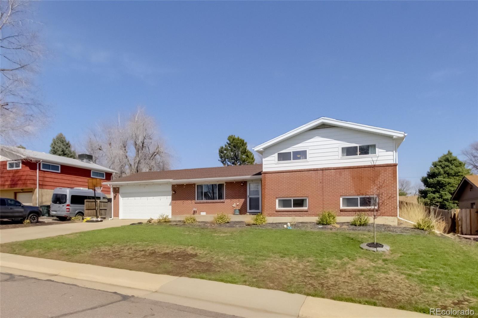 10776 Livingston Drive