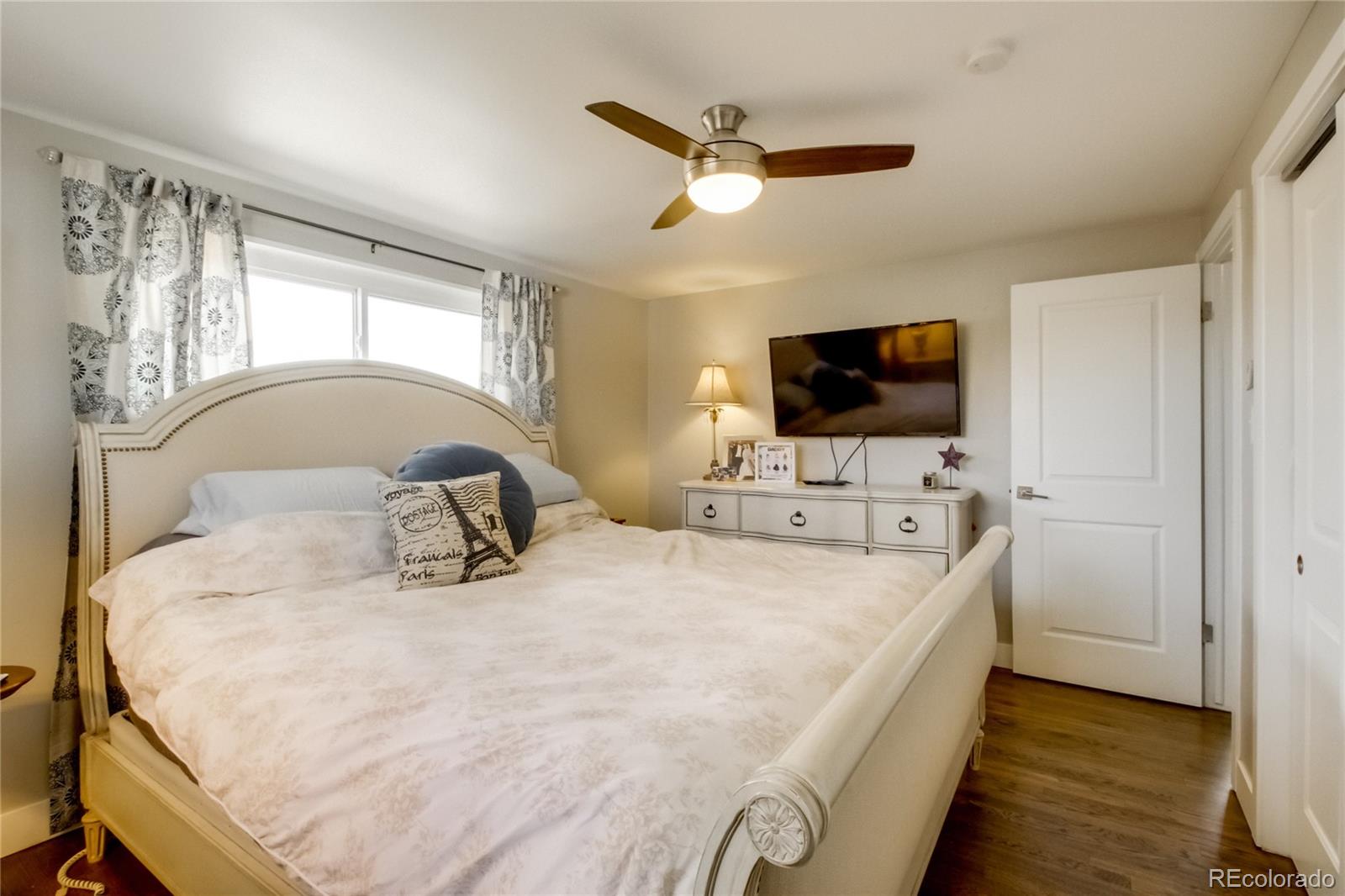 10776 Livingston Drive