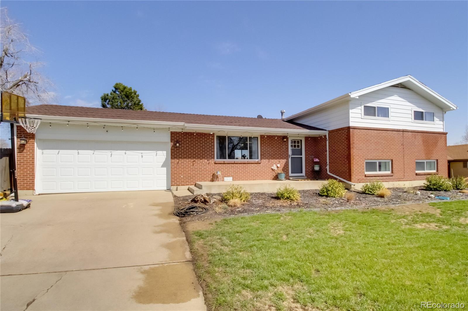 10776 Livingston Drive