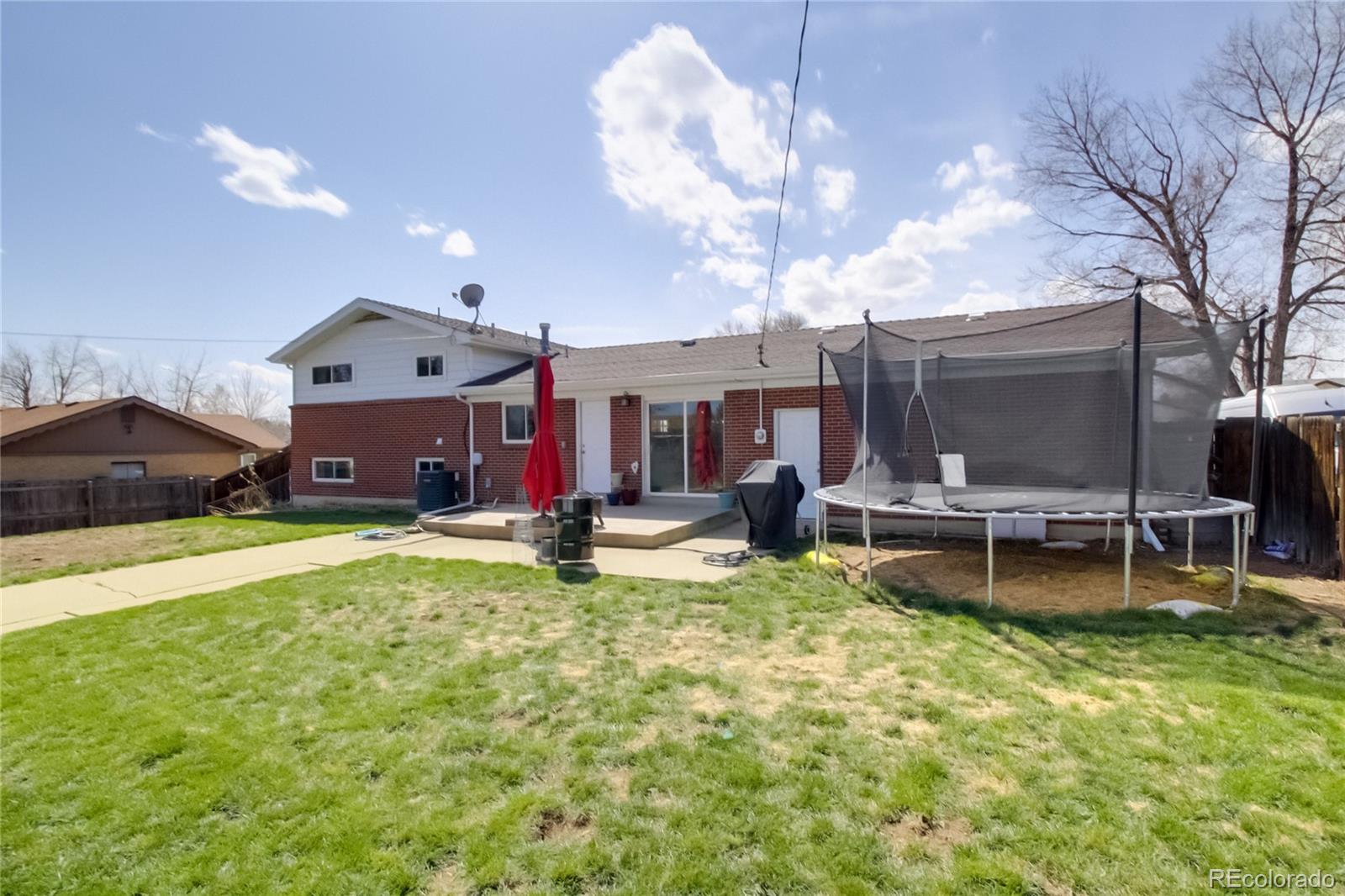 10776 Livingston Drive