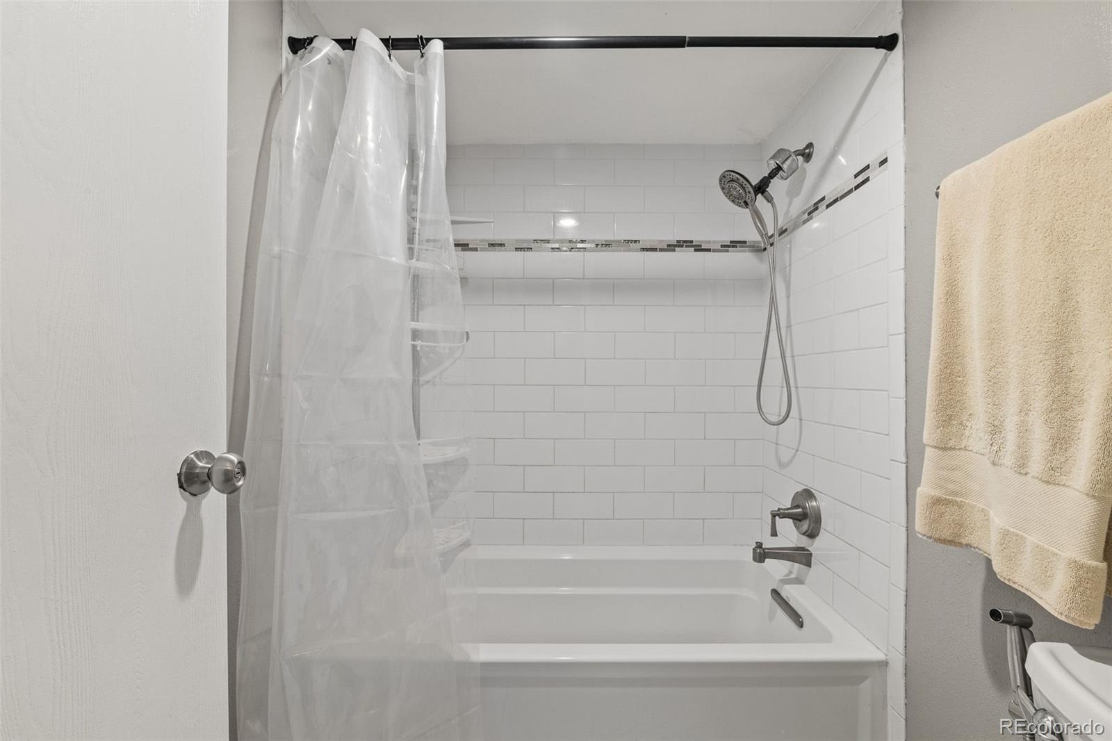 540 S Forest Street Unit: 6-203