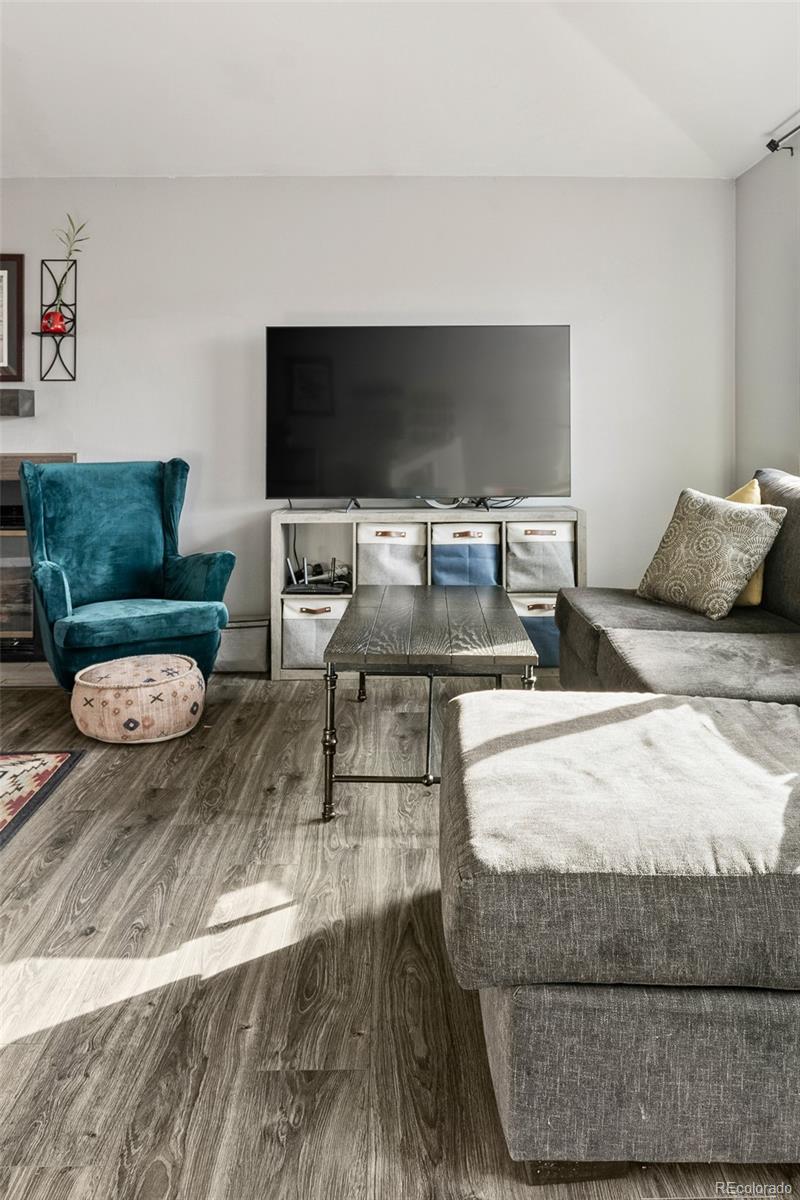 540 S Forest Street Unit: 6-203