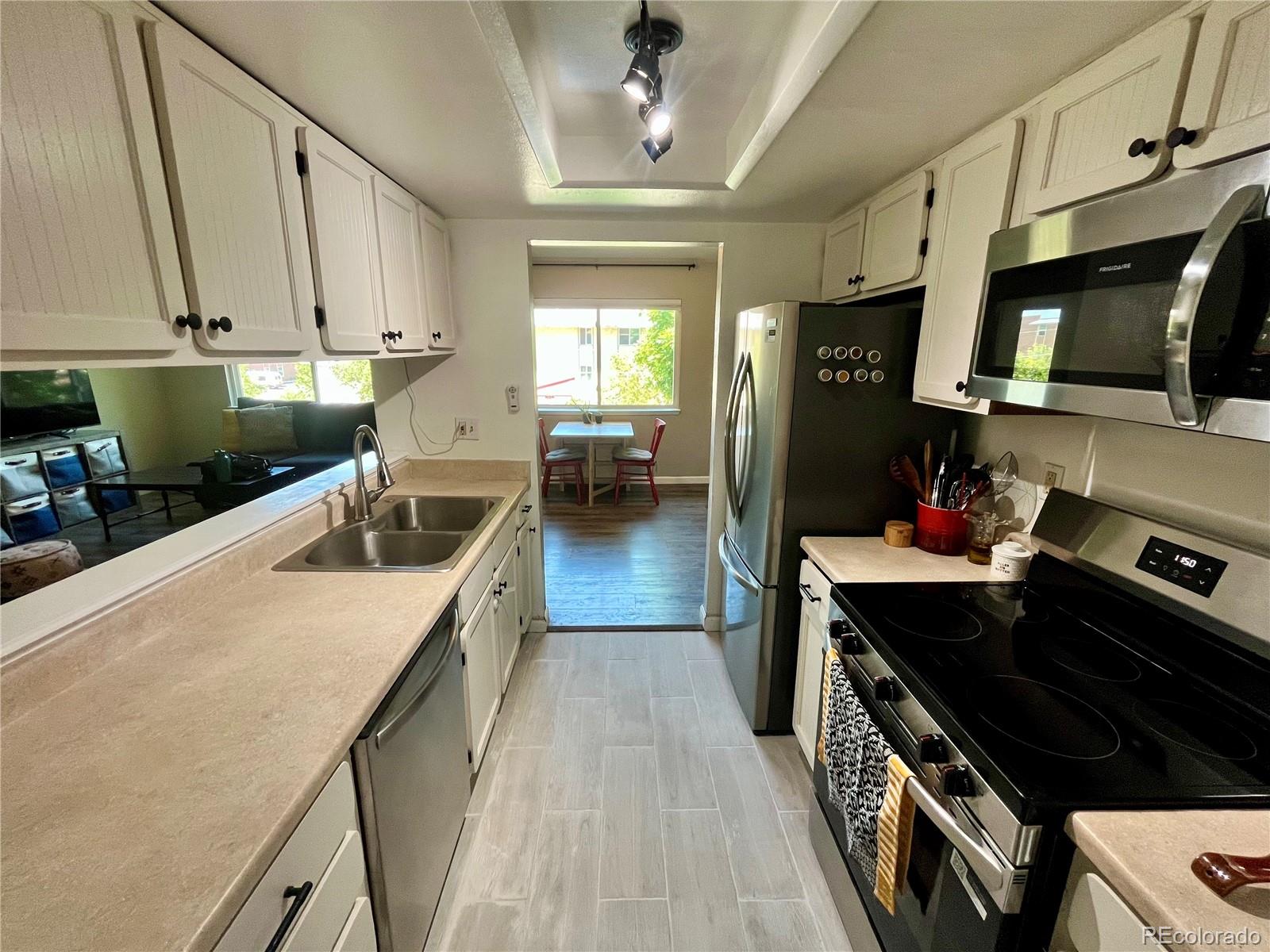 540 S Forest Street Unit: 6-203