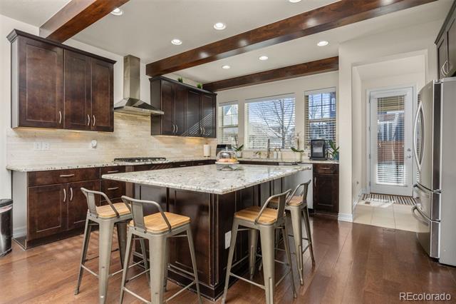 8464 E 55th Place