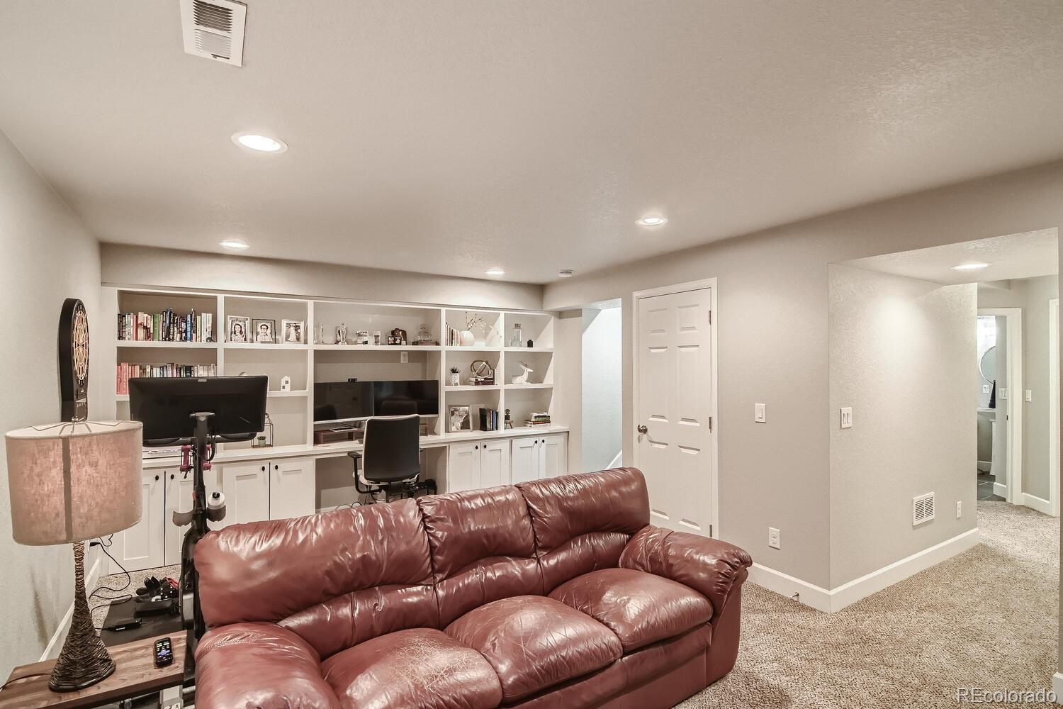 9639 Teller Court