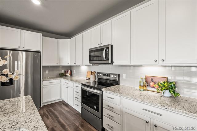 9287 Twenty Mile Road Unit: 306