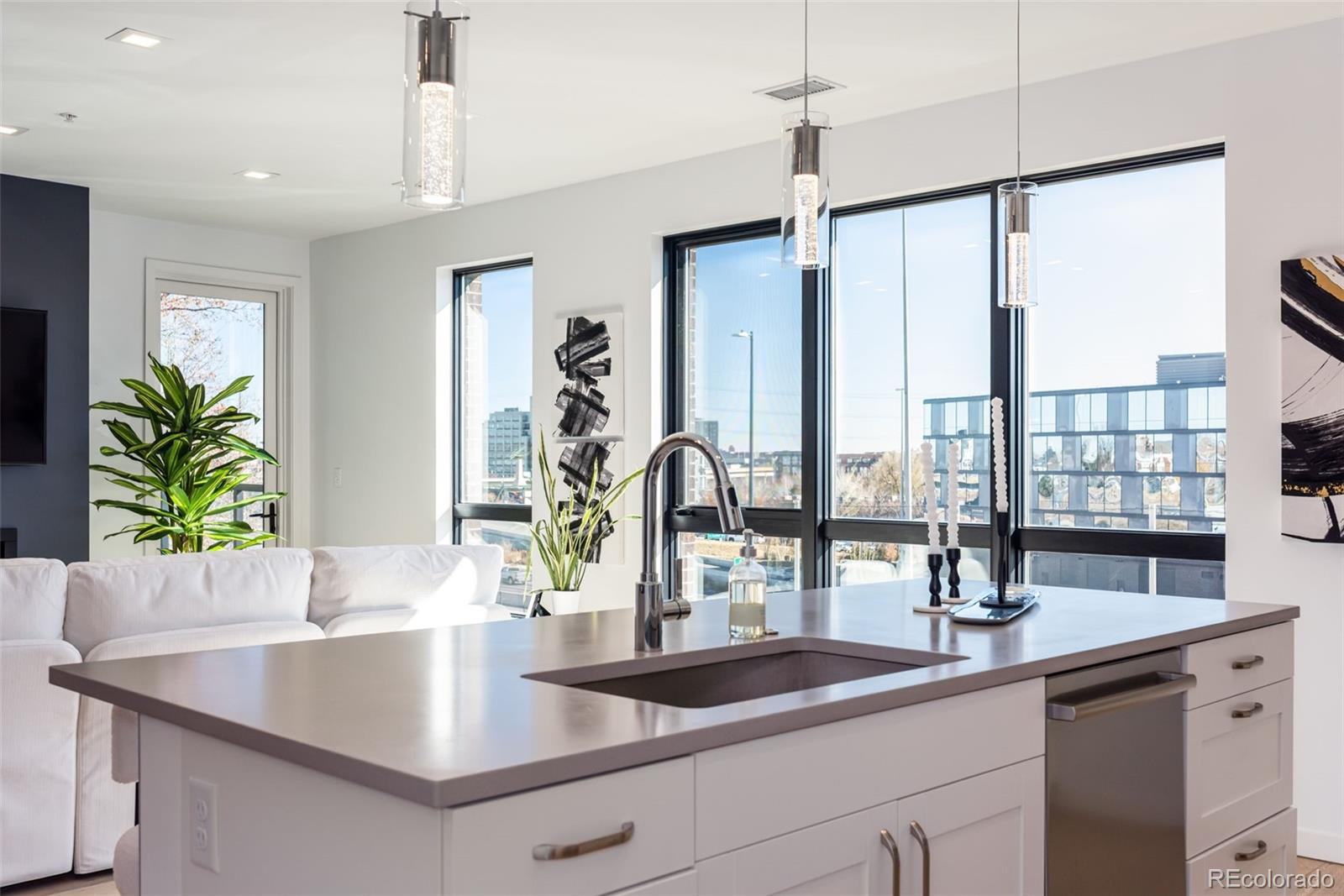 1735 Central Street Unit: 212