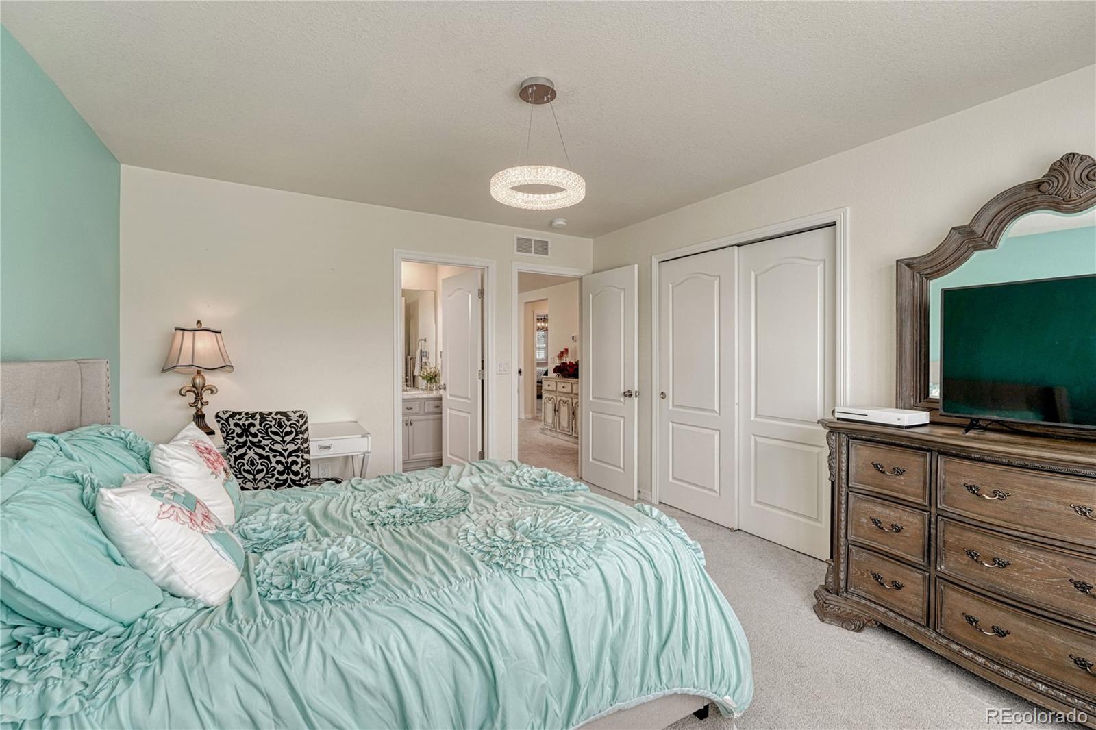 27819 E Clifton Place