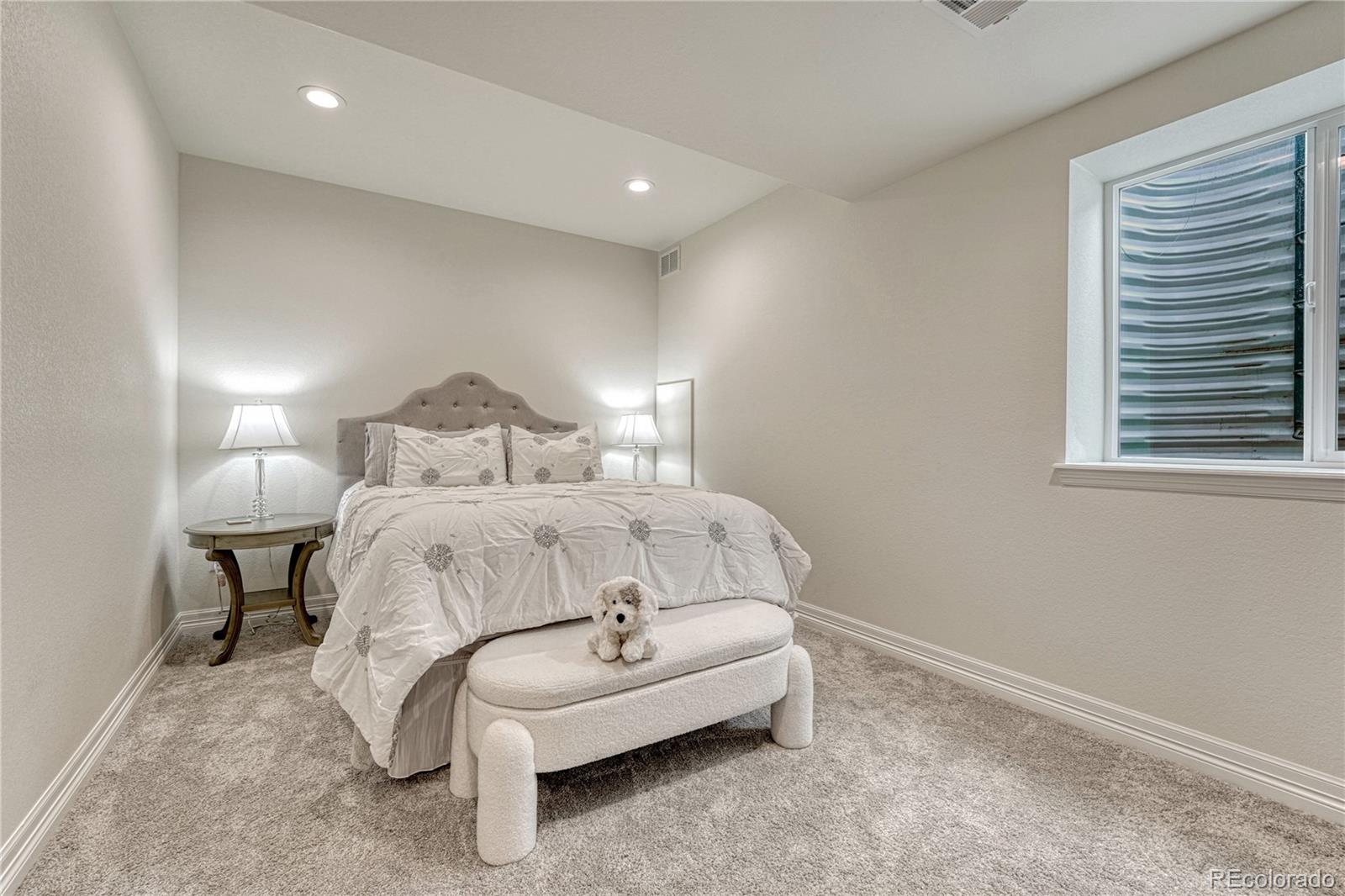 27819 E Clifton Place