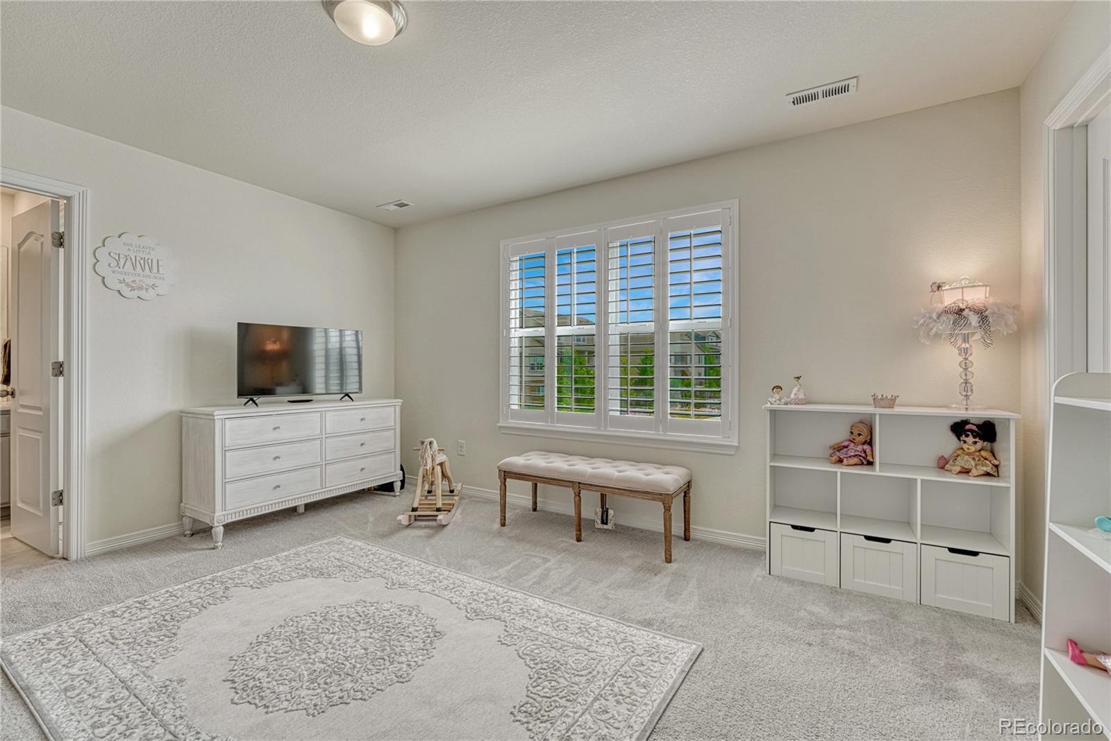 27819 E Clifton Place