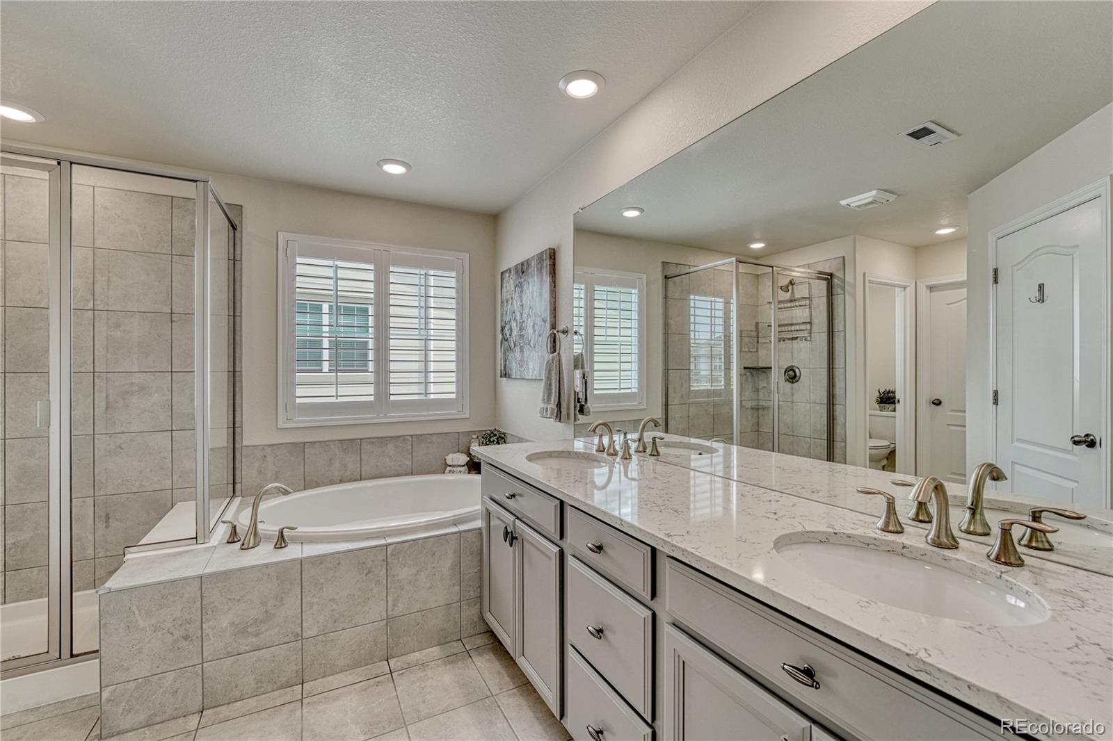 27819 E Clifton Place