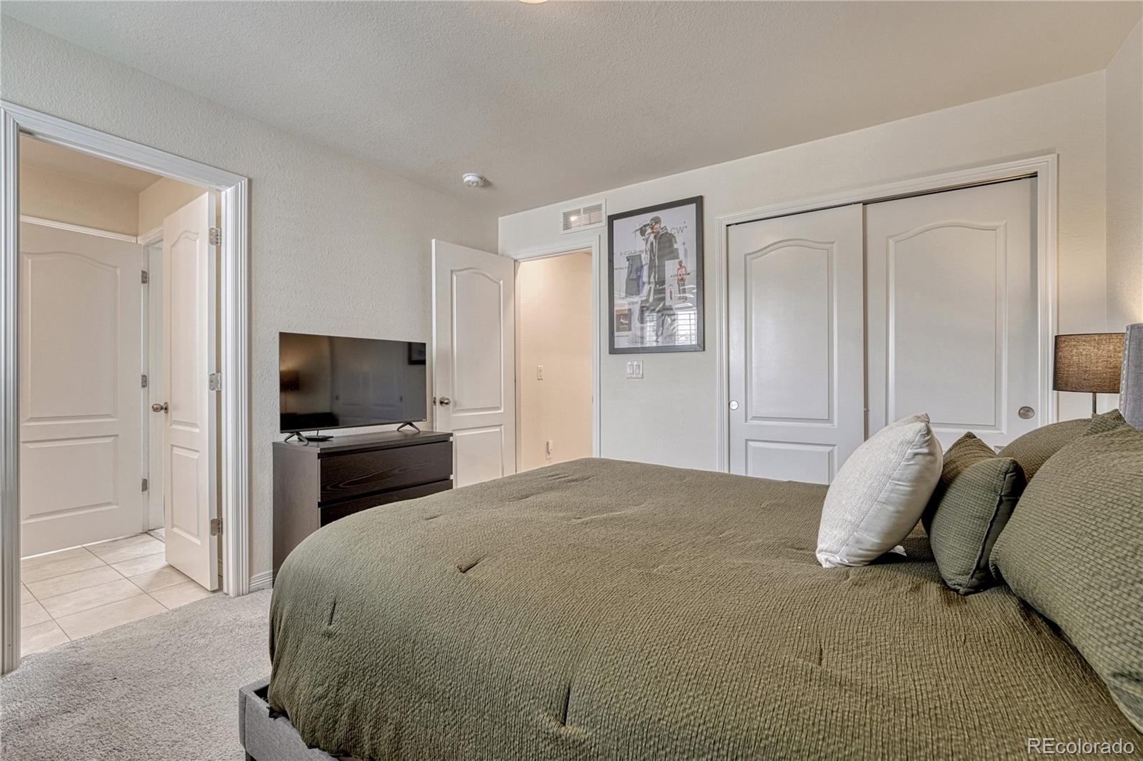 27819 E Clifton Place