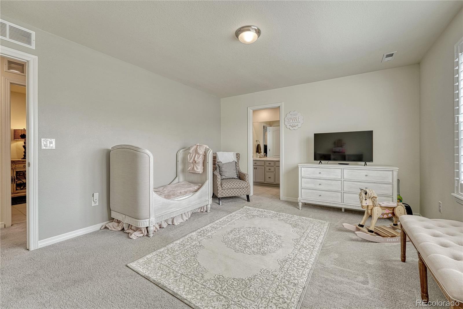 27819 E Clifton Place