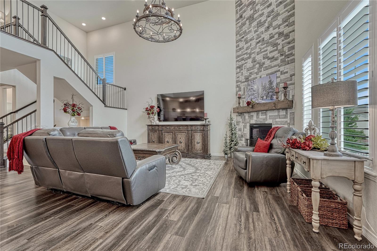 27819 E Clifton Place