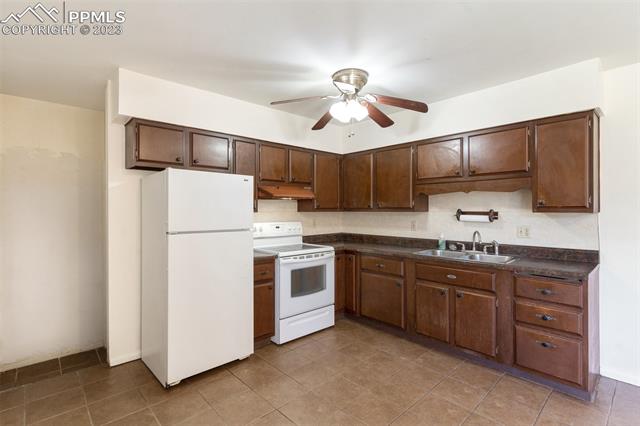 1211 Moffat Circle