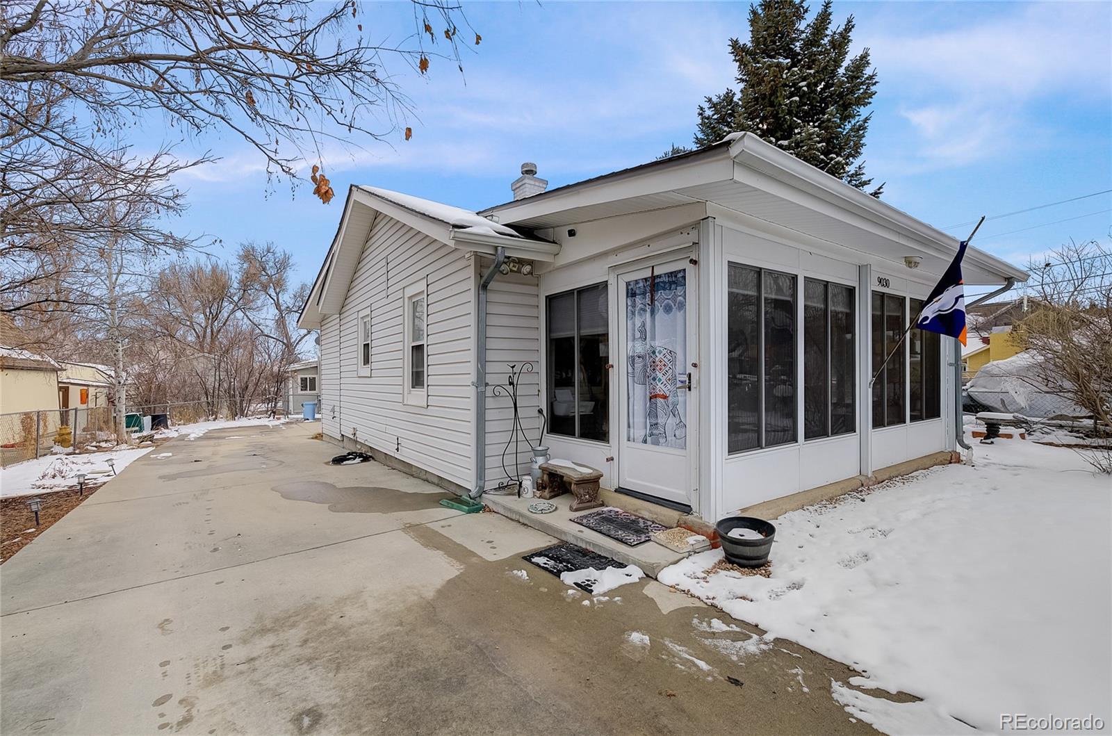 9030 W 64th Place