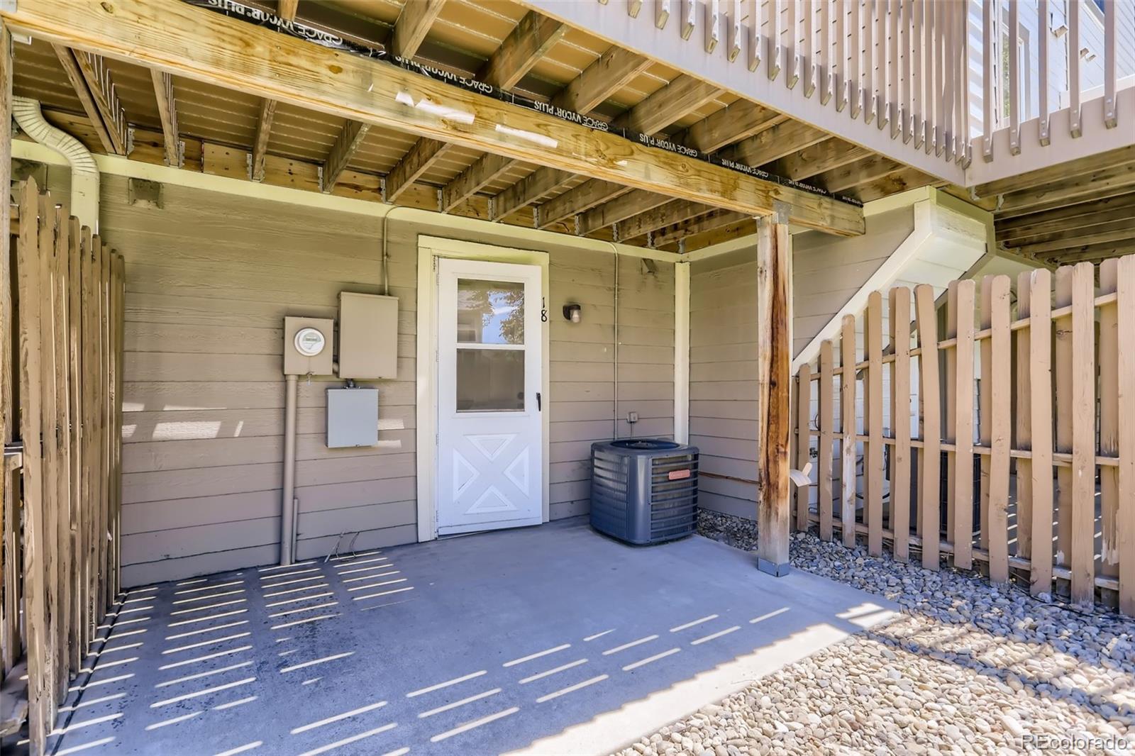 1811 S Quebec Way Unit: 18