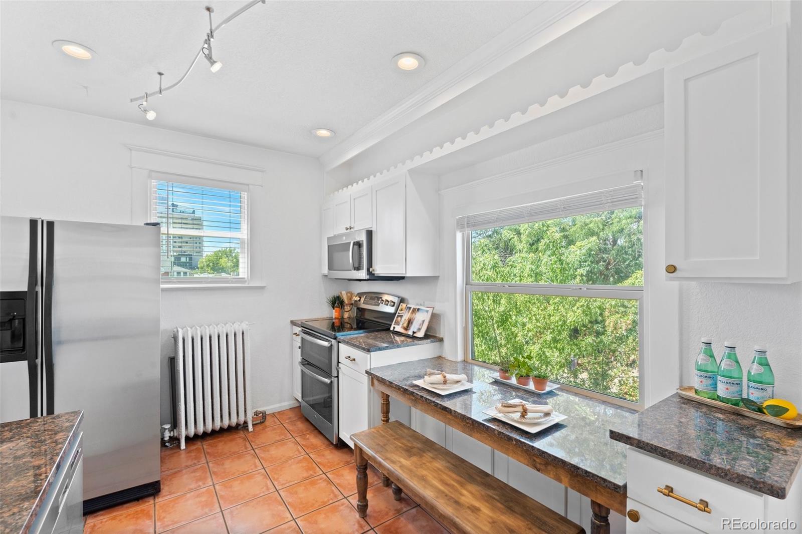 951 N Corona Street Unit: 1