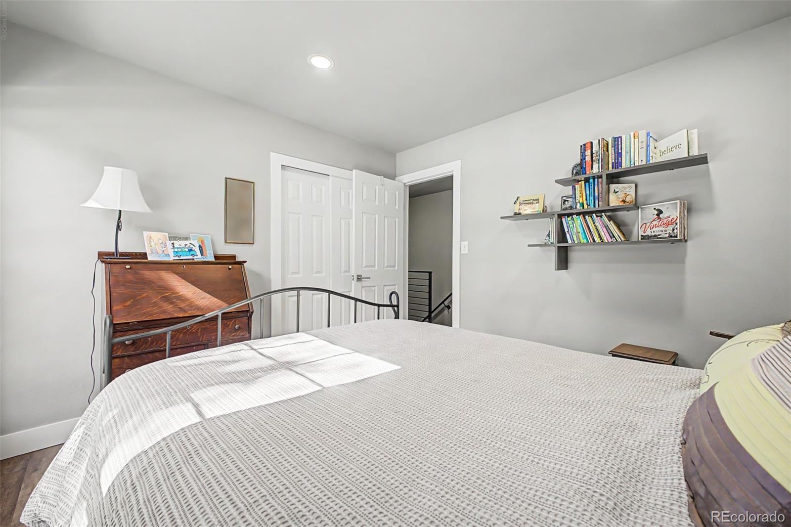 7925 W Layton Avenue Unit: 400