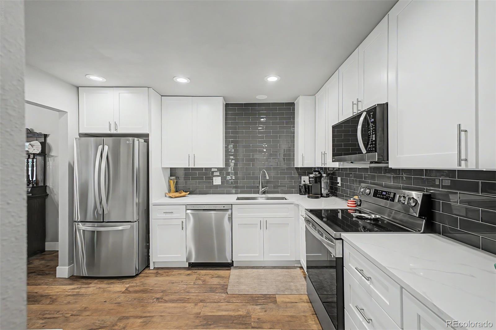 7925 W Layton Avenue Unit: 400