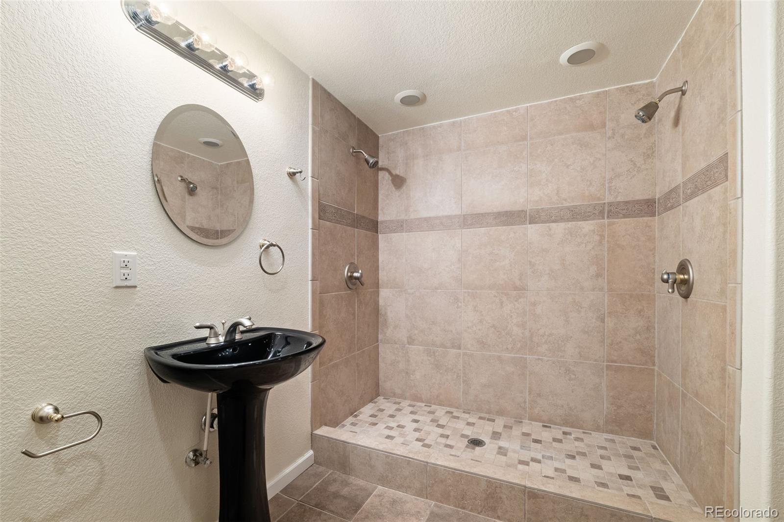 13262 Elizabeth Street