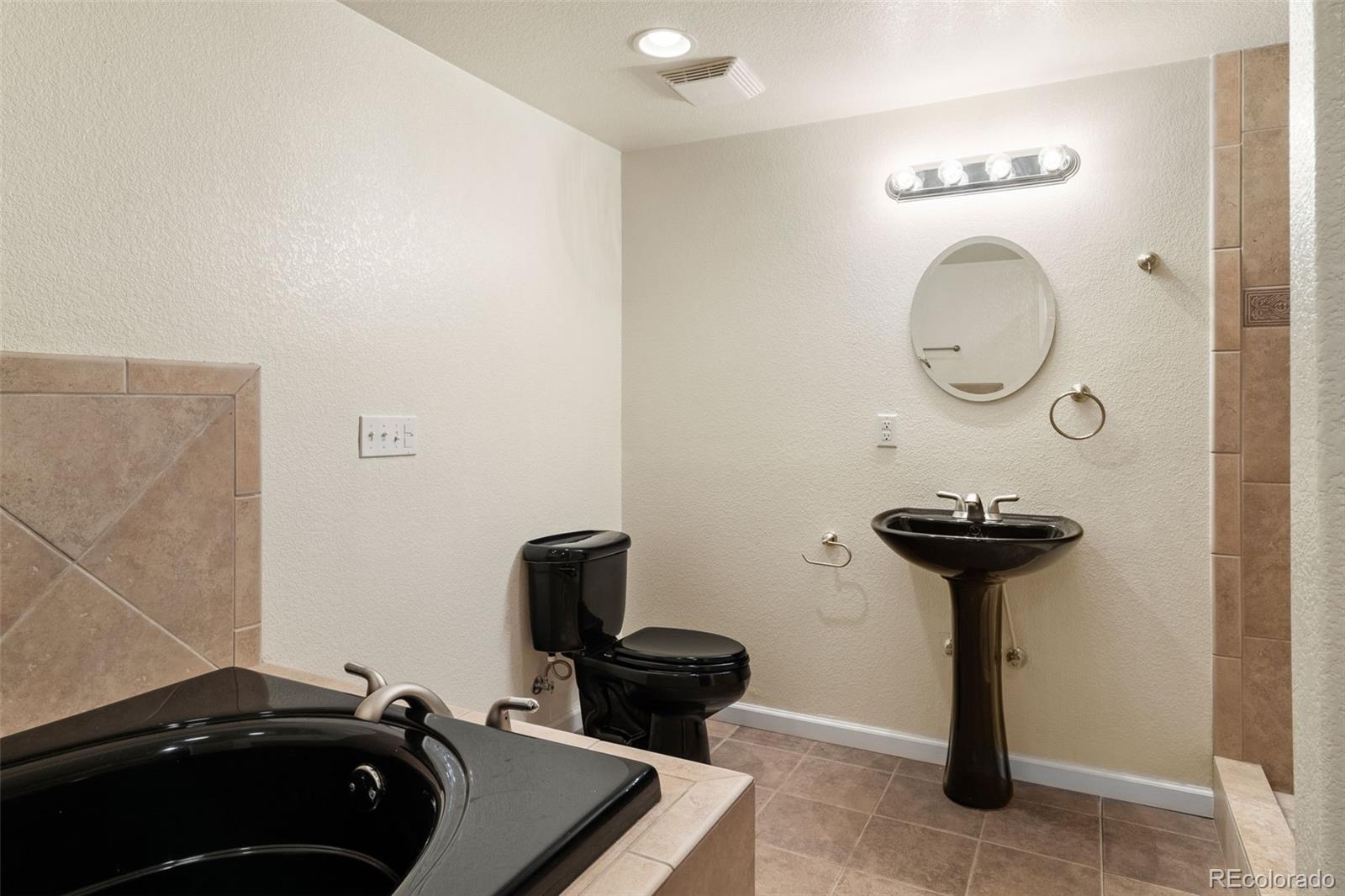 13262 Elizabeth Street