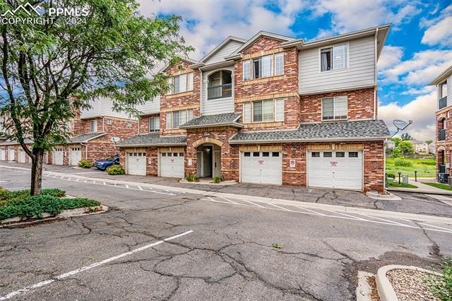 8956 Fox Drive 8-201