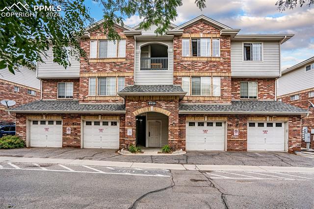 8956 Fox Drive 8-201