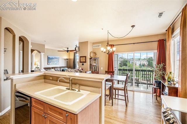 8956 Fox Drive 8-201