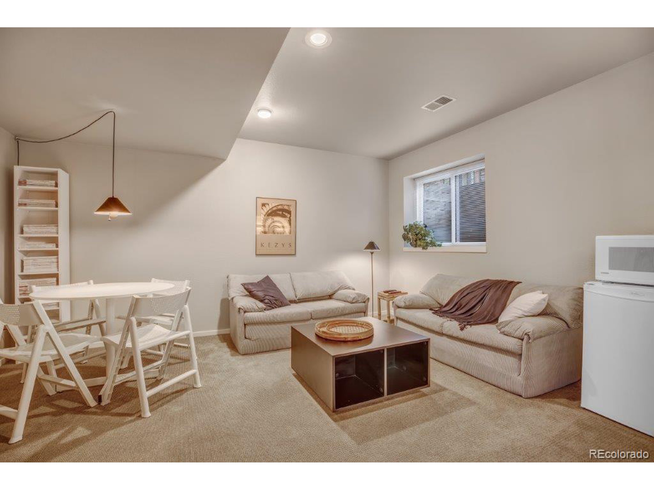751 Racquet Ln