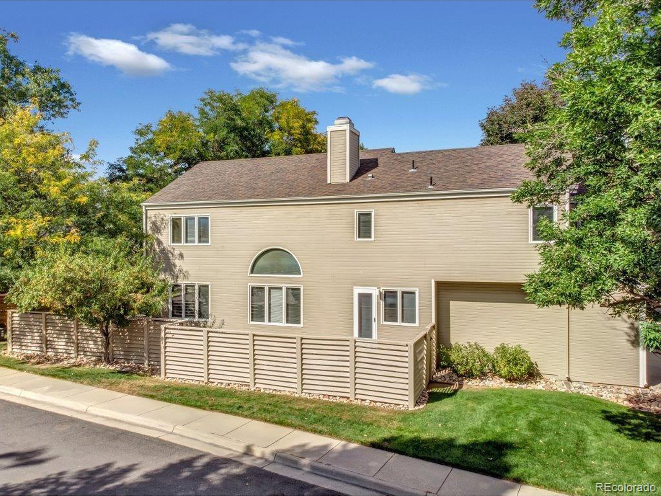 751 Racquet Ln