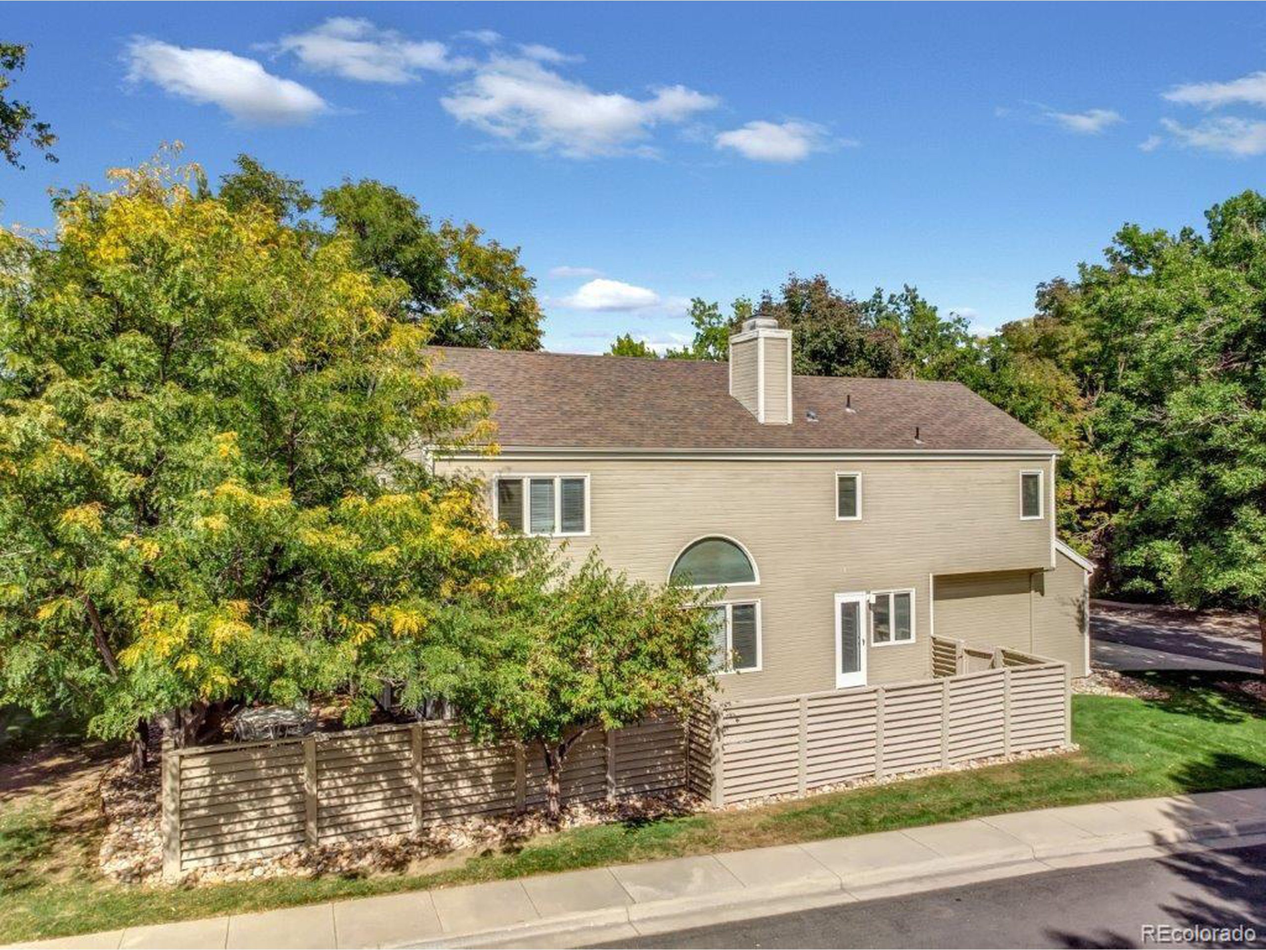751 Racquet Ln