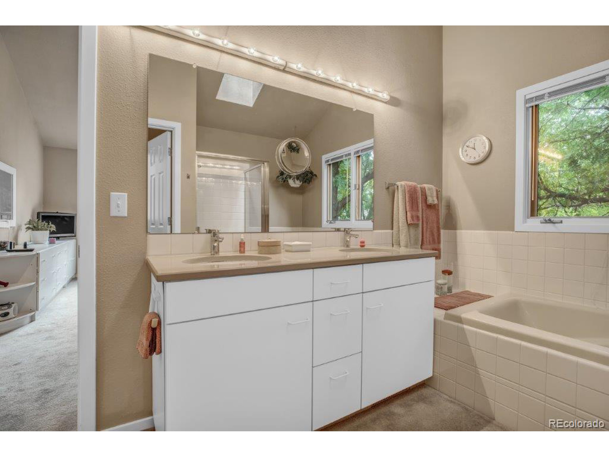 751 Racquet Ln