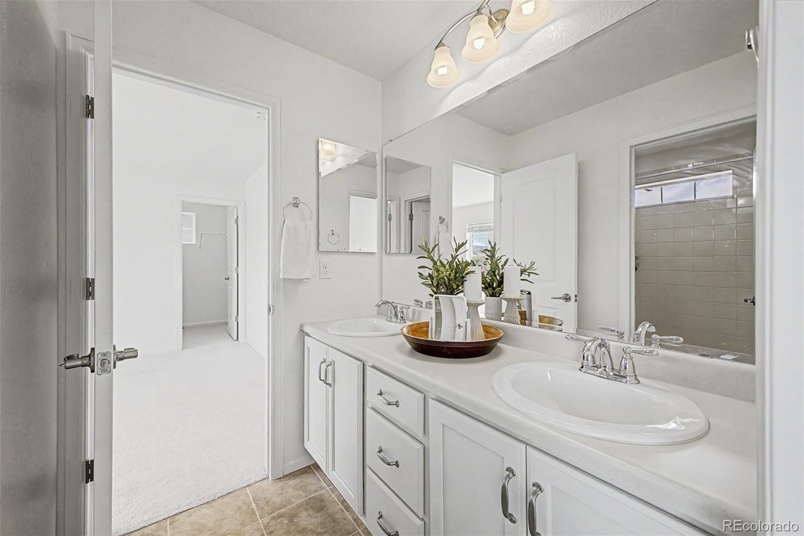15263 W 49th Place