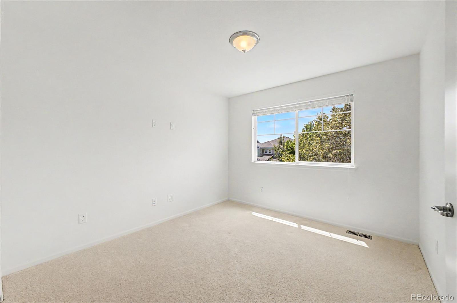 15263 W 49th Place