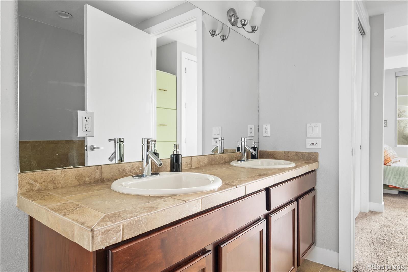1488 Madison Street Unit: 306