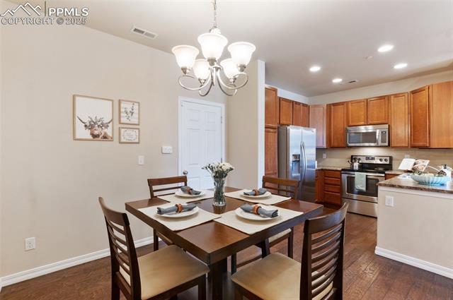 6467 Bluffmont Point