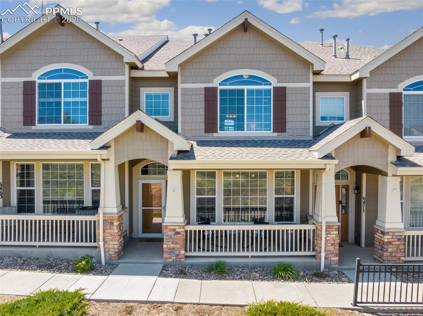 6467 Bluffmont Point