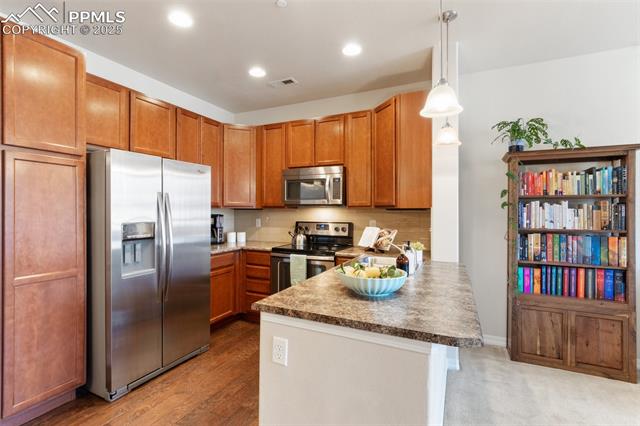 6467 Bluffmont Point