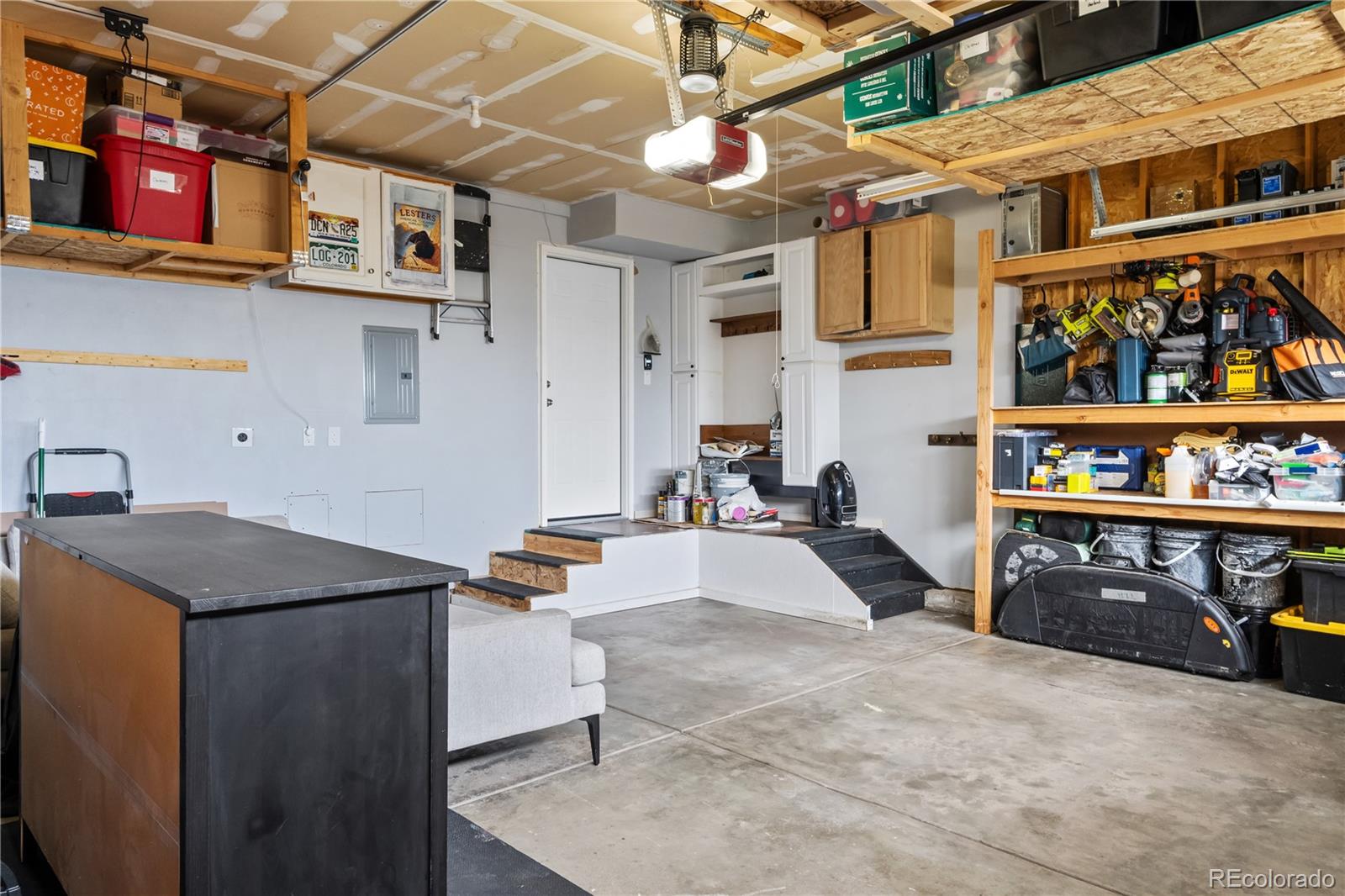 1373 Lambert Circle