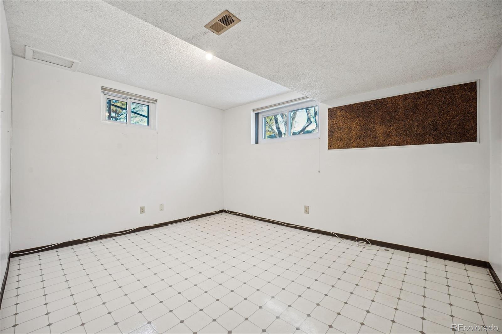 12019 W Mexico Avenue