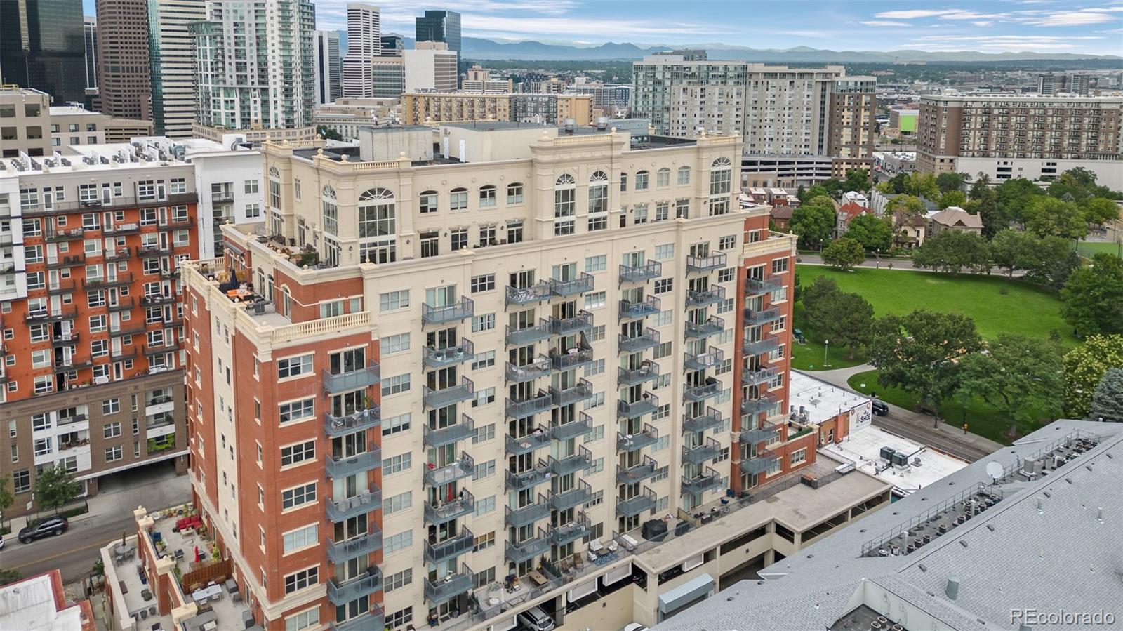 1950 N Logan Street Unit: 911