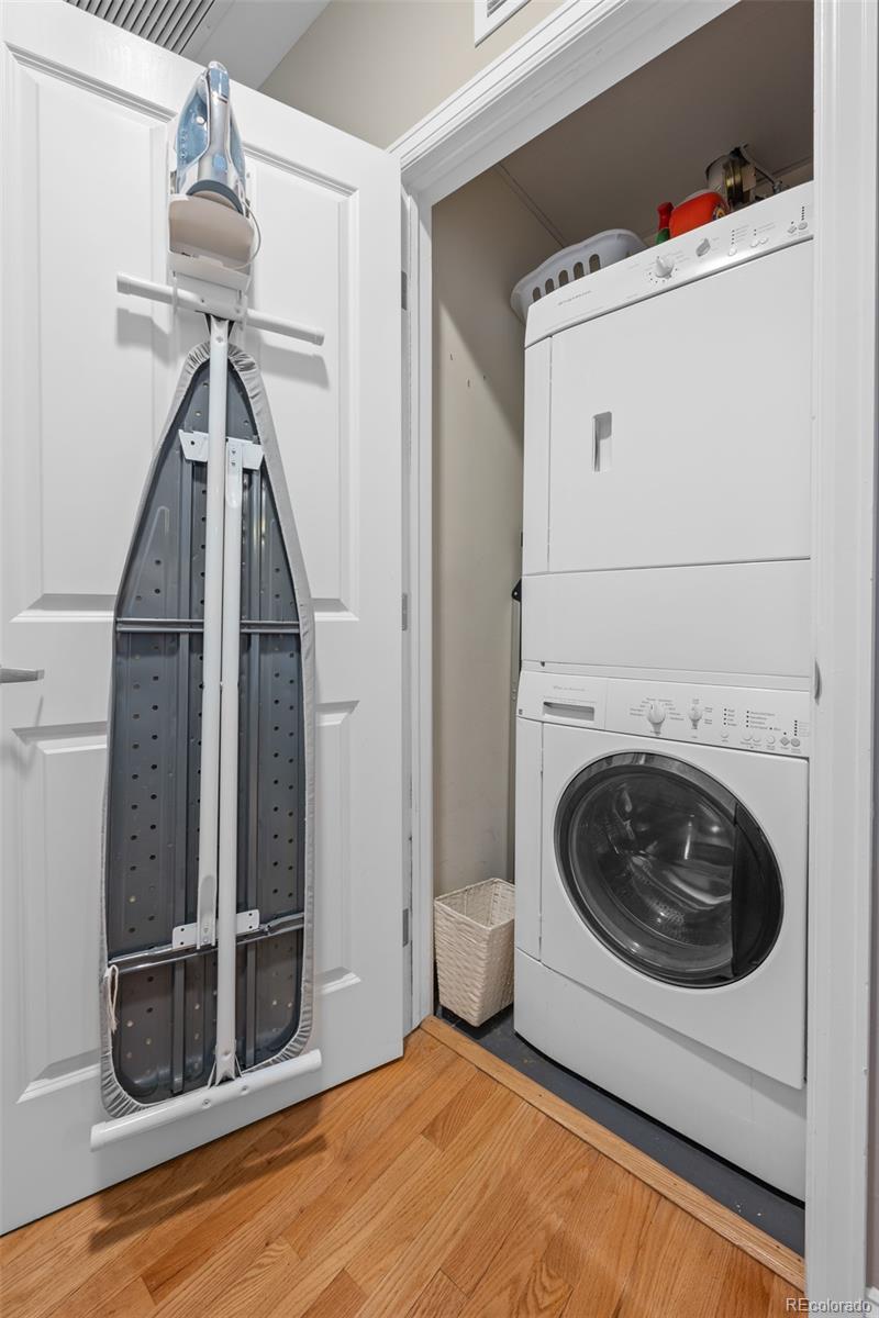 1950 N Logan Street Unit: 911