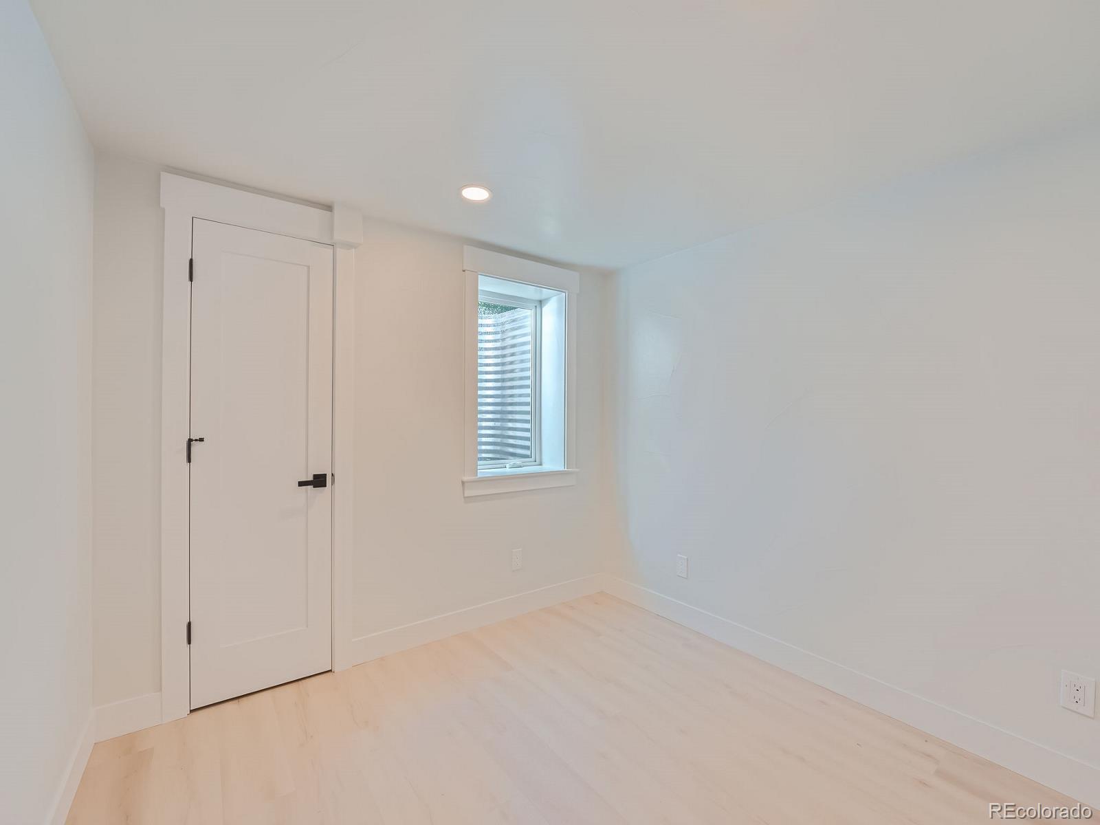 3469 E Easter Place