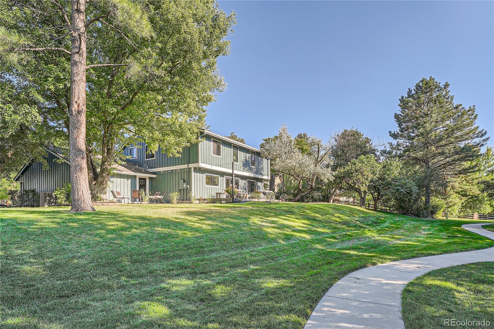 3469 E Easter Place