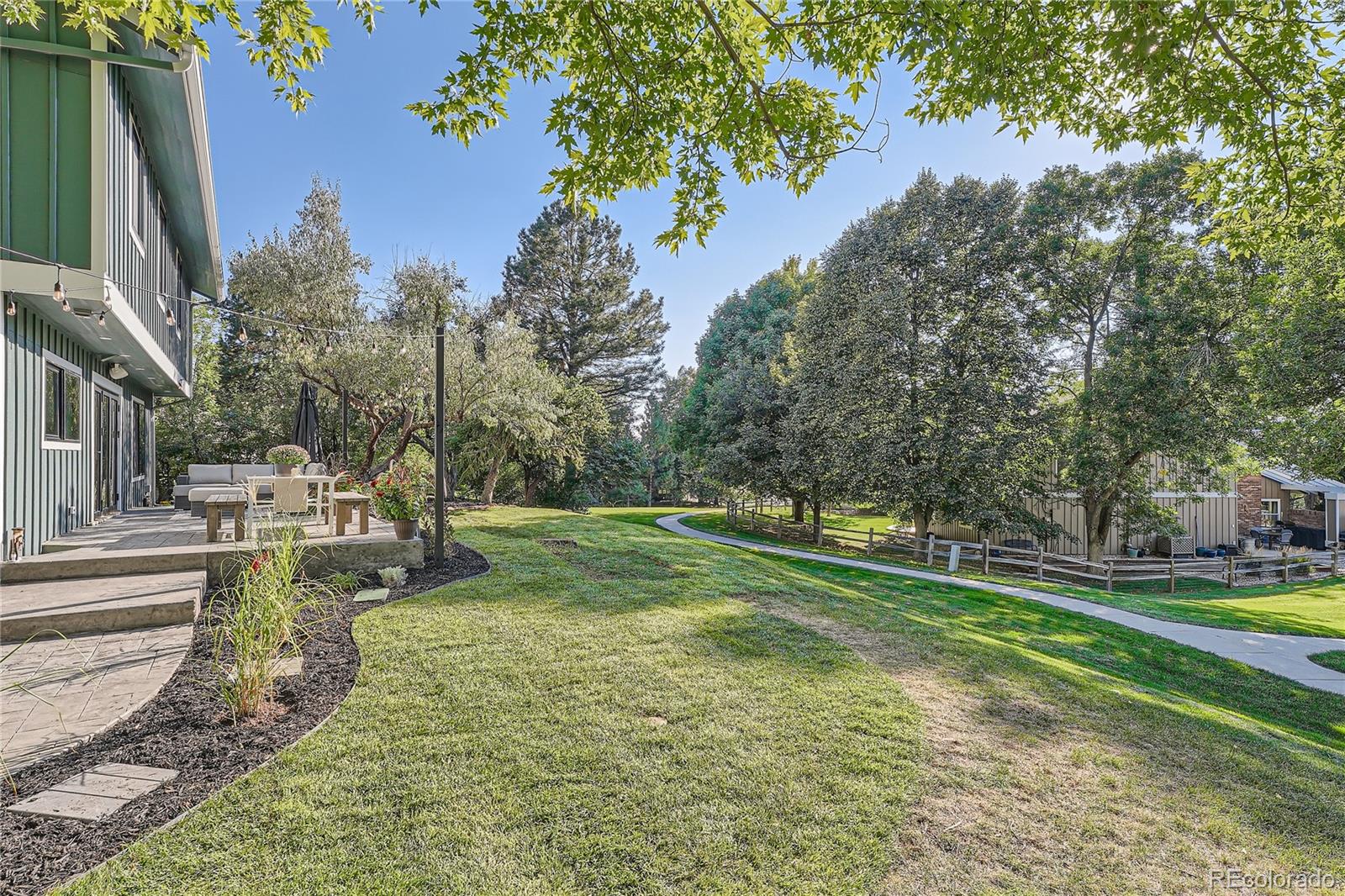 3469 E Easter Place