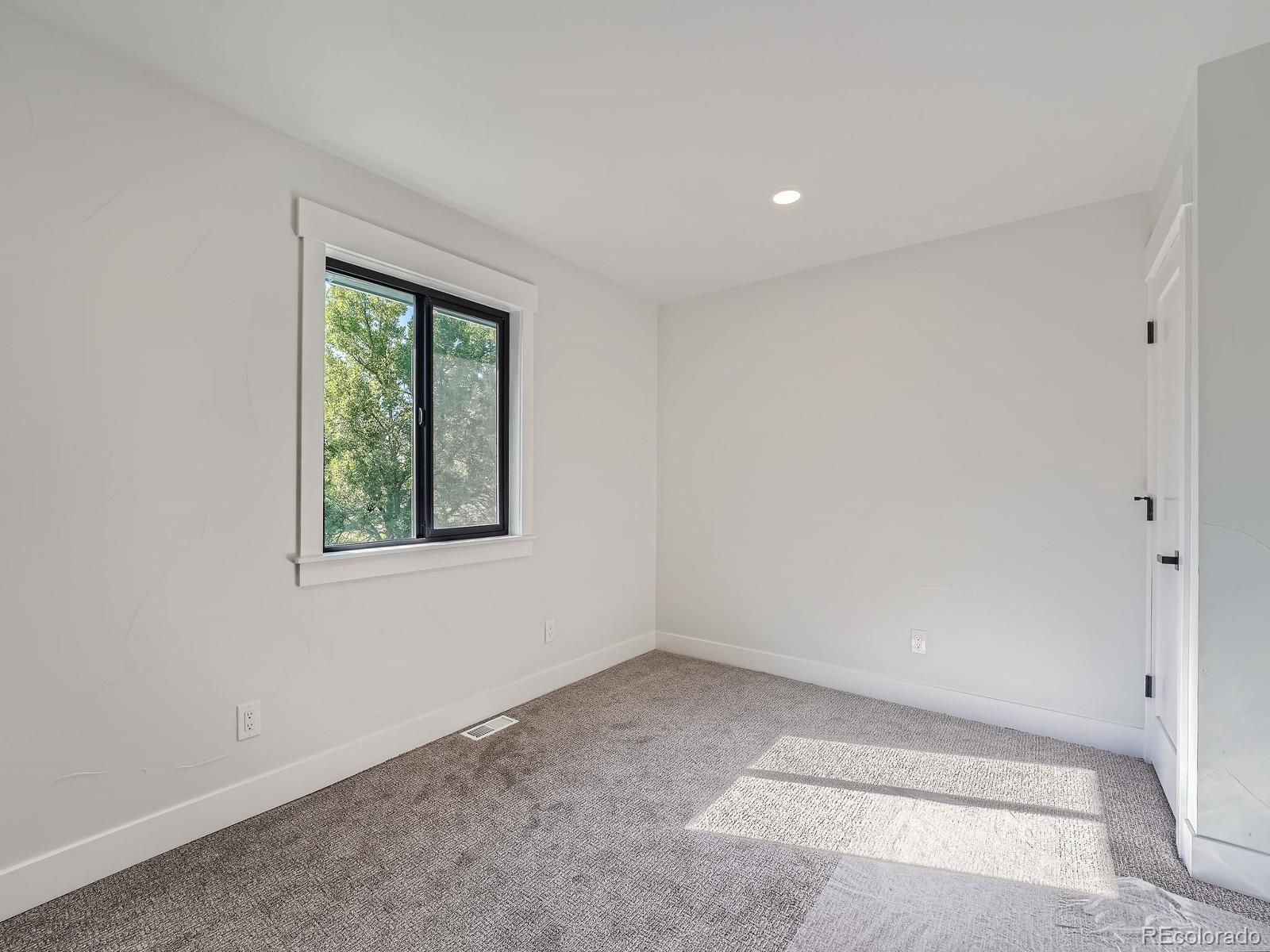 3469 E Easter Place